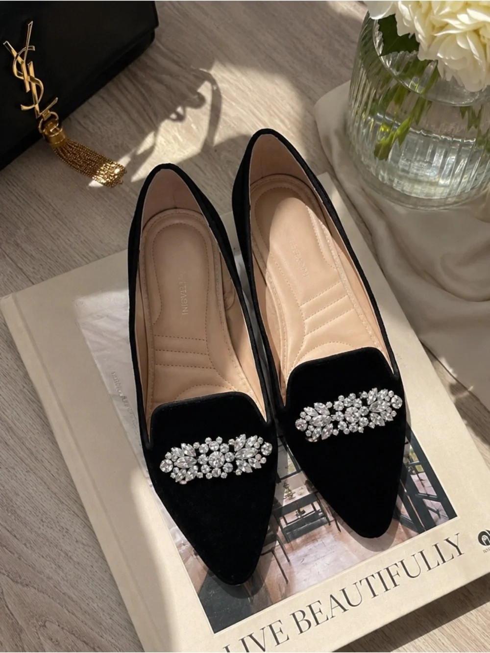 Adrienne Vittadini Palo black velvet flats